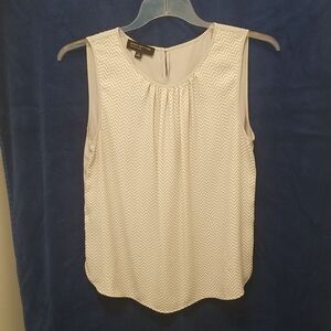 Jones New York Grey & White Chevron sleeveless top womans size 12